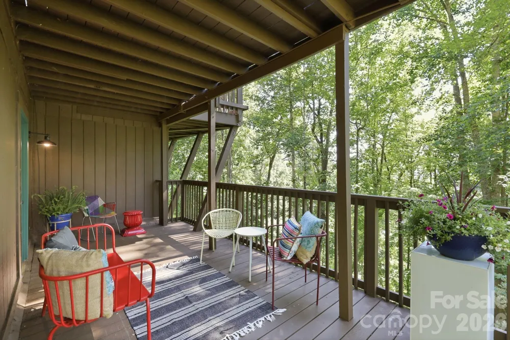 619 Leisure Lane Burnsville, NC 28714