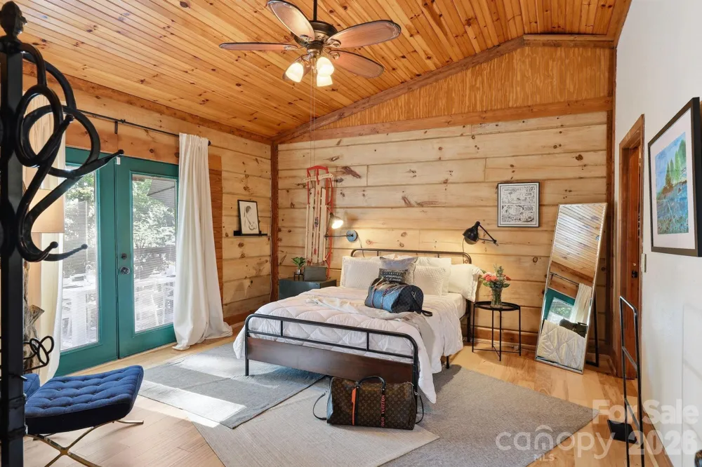 619 Leisure Lane Burnsville, NC 28714