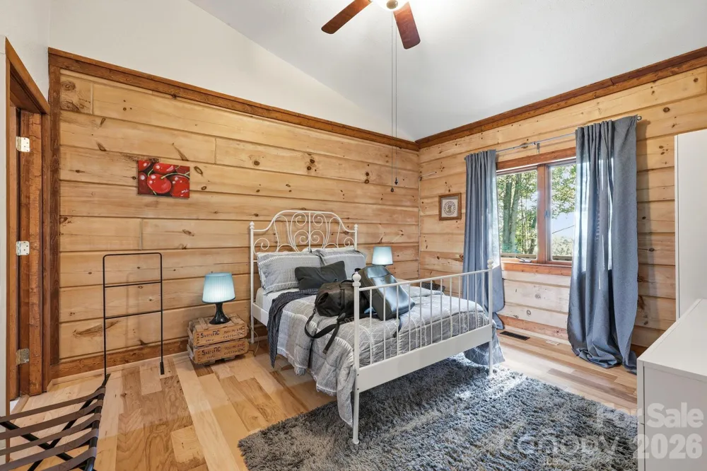 619 Leisure Lane Burnsville, NC 28714
