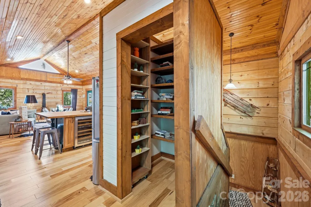 619 Leisure Lane Burnsville, NC 28714