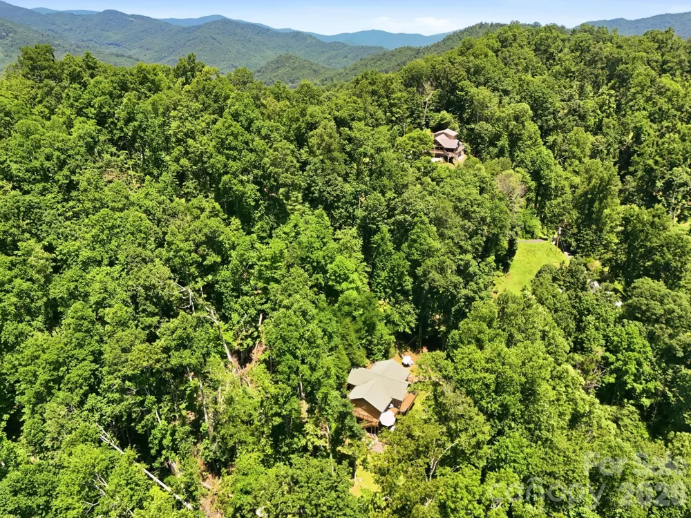 619 Leisure Lane Burnsville, NC 28714