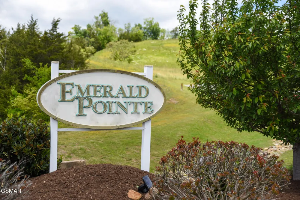 1516 Waterford Newport, TN 37821