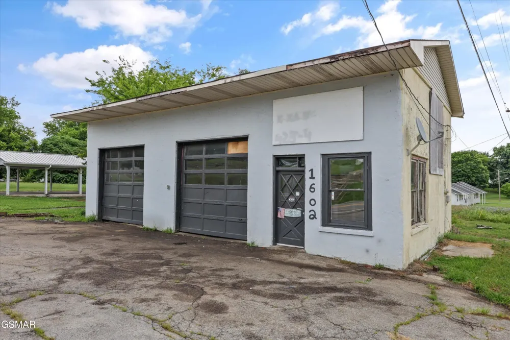 1602 Main St White Pine, TN 37890