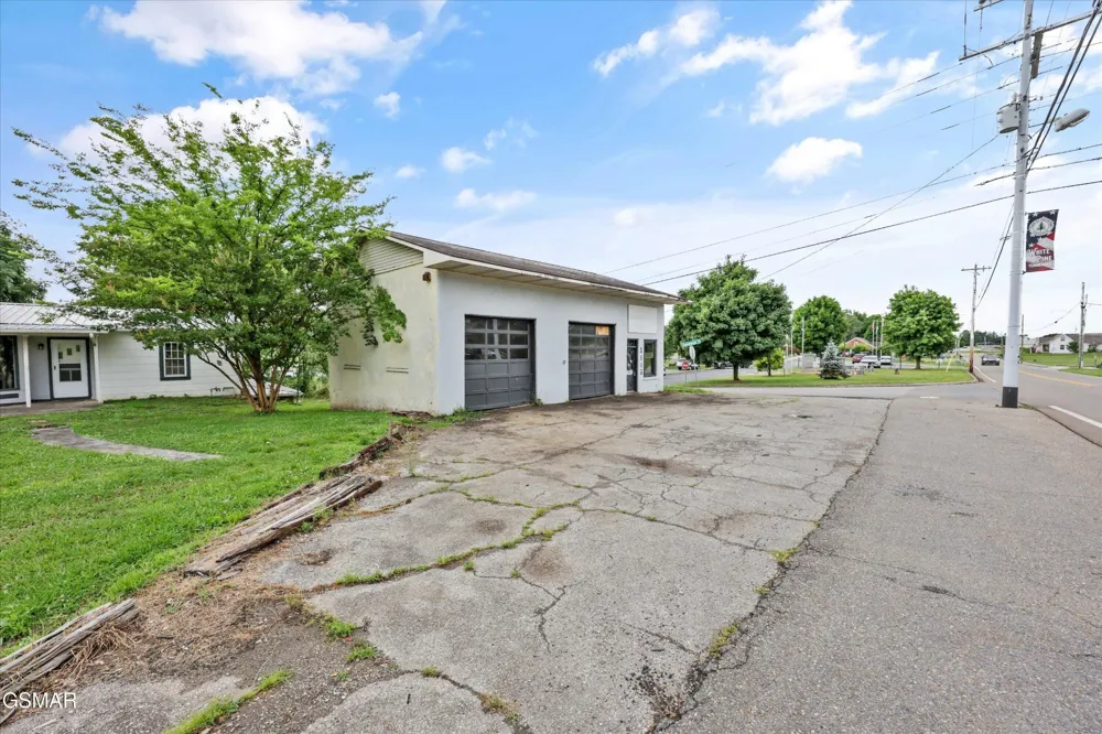 1602 Main St White Pine, TN 37890