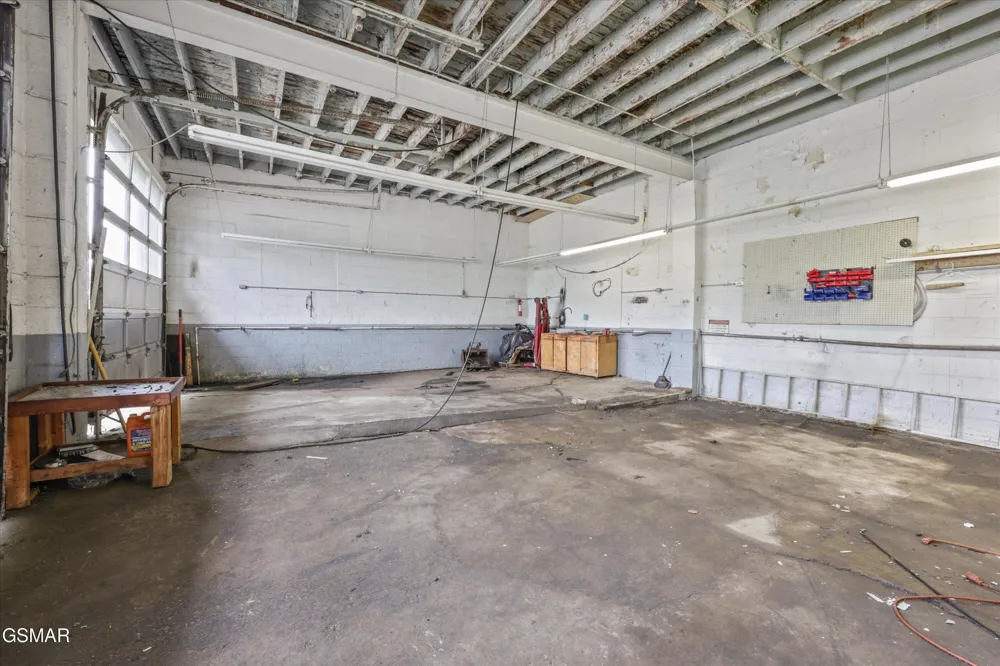 1602 Main St White Pine, TN 37890