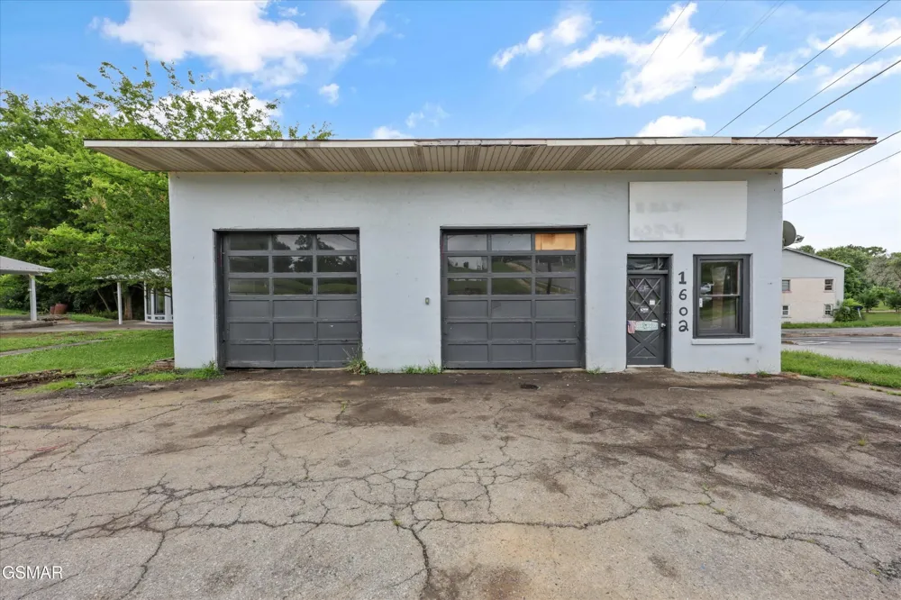 1602 Main St White Pine, TN 37890