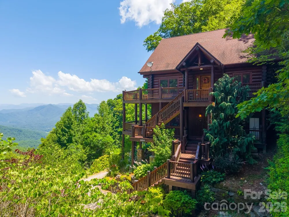 92 Falcons Peak Lane Whittier, NC 28789