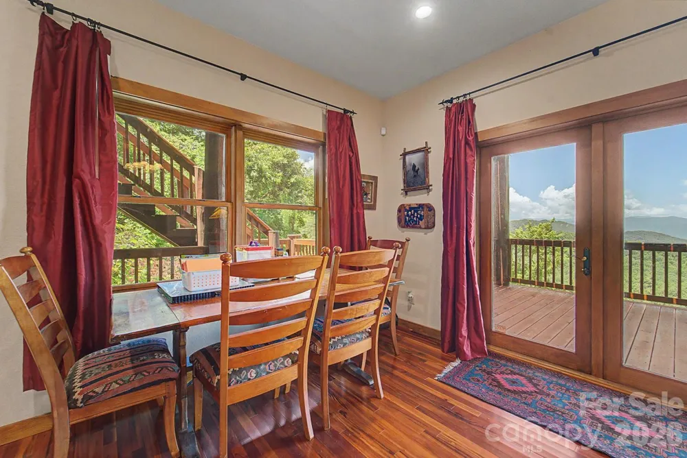 92 Falcons Peak Lane Whittier, NC 28789