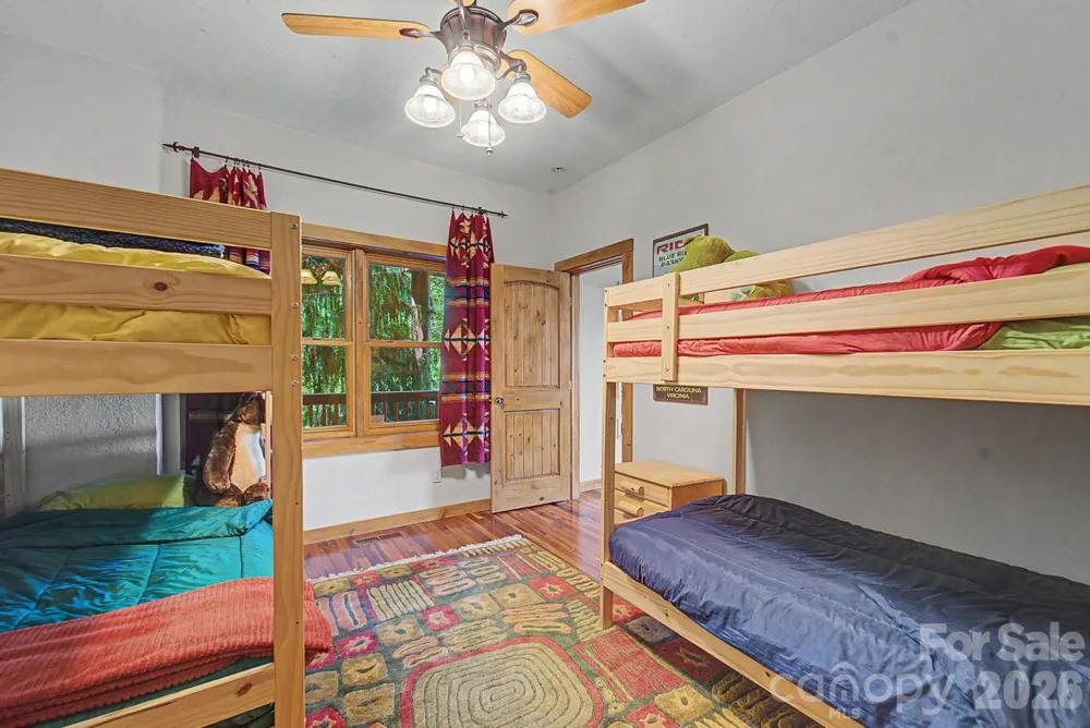 92 Falcons Peak Lane Whittier, NC 28789