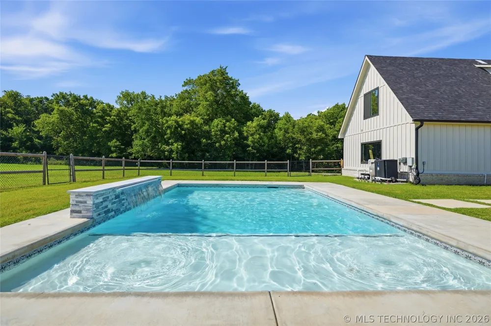 4196 Alt Hwy 75 Beggs, OK 74421