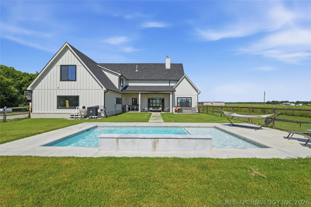 4196 Alt Hwy 75 Beggs, OK 74421