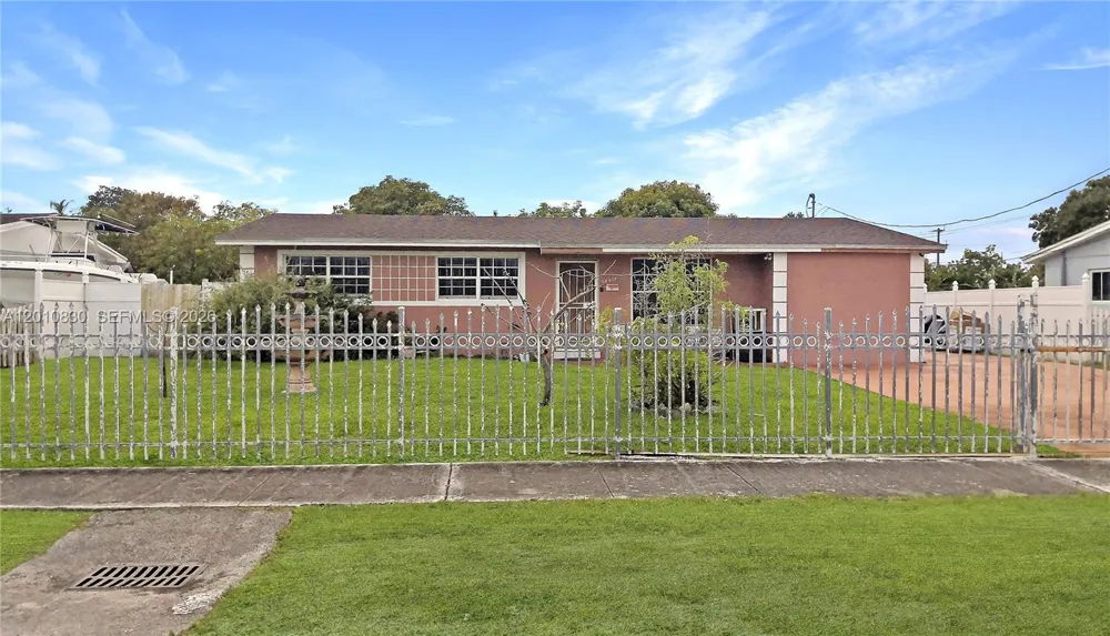 18010 NW 48th Ct Miami Gardens, FL 33055
