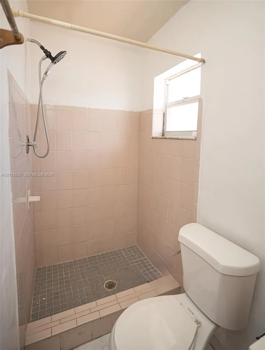 18010 NW 48th Ct Miami Gardens, FL 33055