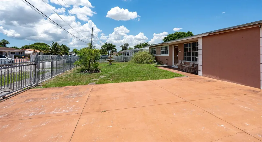 18010 NW 48th Ct Miami Gardens, FL 33055
