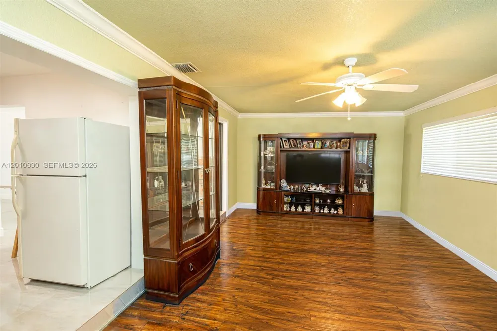 18010 NW 48th Ct Miami Gardens, FL 33055