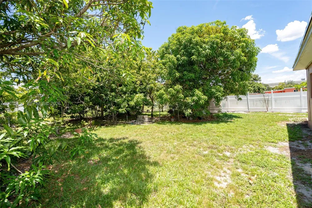 18010 NW 48th Ct Miami Gardens, FL 33055