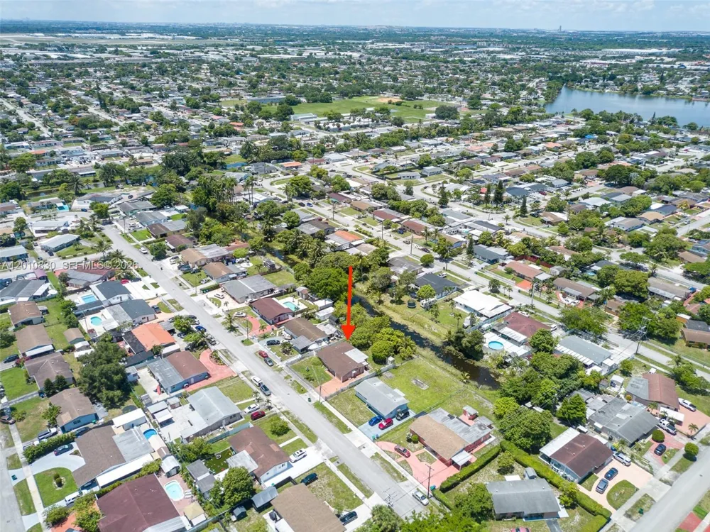 18010 NW 48th Ct Miami Gardens, FL 33055