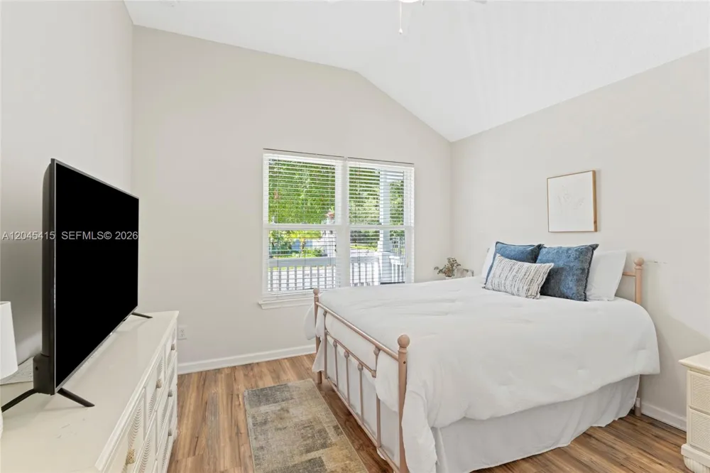 2 POINCIANA COVE RD St Augustine, FL 32084