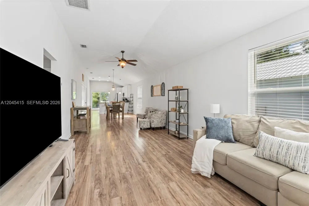 2 POINCIANA COVE RD St Augustine, FL 32084