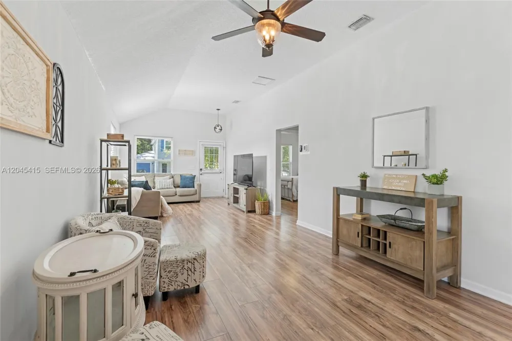 2 POINCIANA COVE RD St Augustine, FL 32084