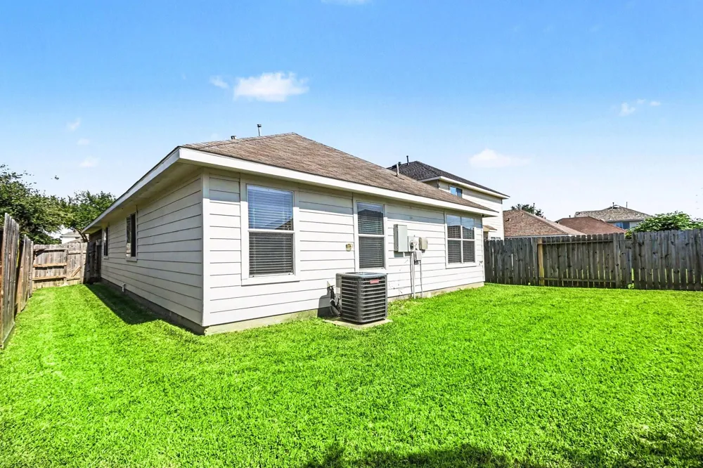 13923 Marners Court Houston, TX 77014