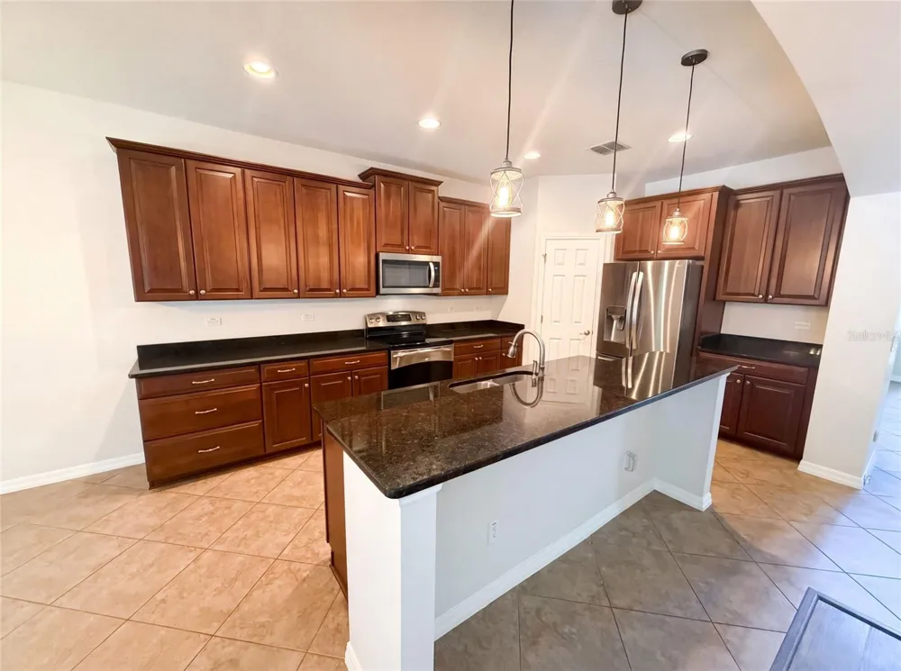 280 CHANDLER CIRCLE Oviedo, FL 32765