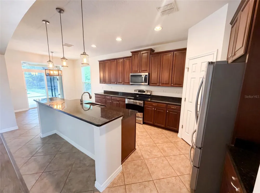 280 CHANDLER CIRCLE Oviedo, FL 32765