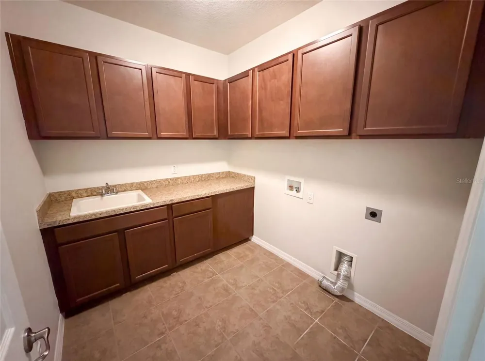 280 CHANDLER CIRCLE Oviedo, FL 32765