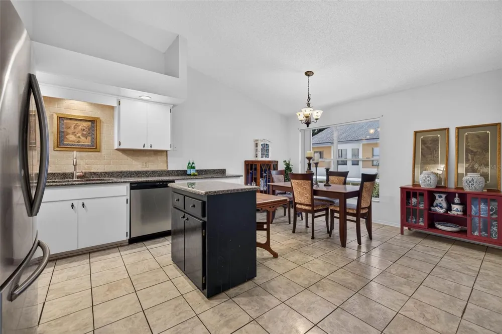 2291 AMERICUS BOULEVARD W #25 Clearwater, FL 33763
