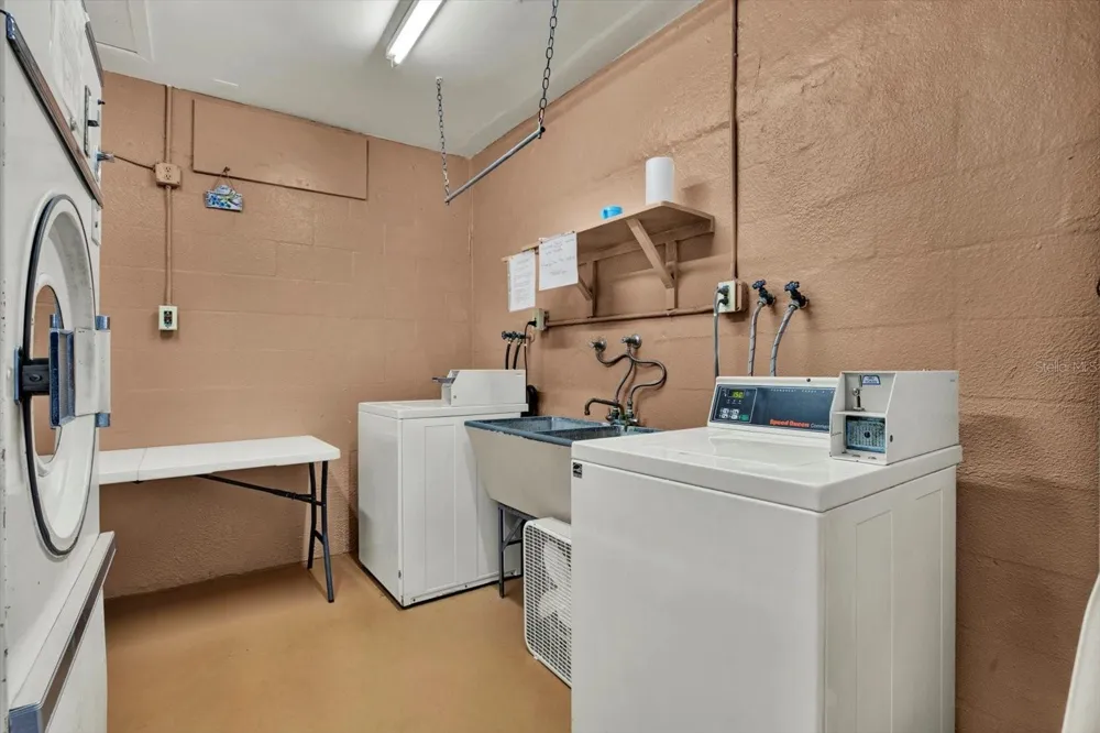 6015 19TH STREET #302 St Petersburg, FL 33714