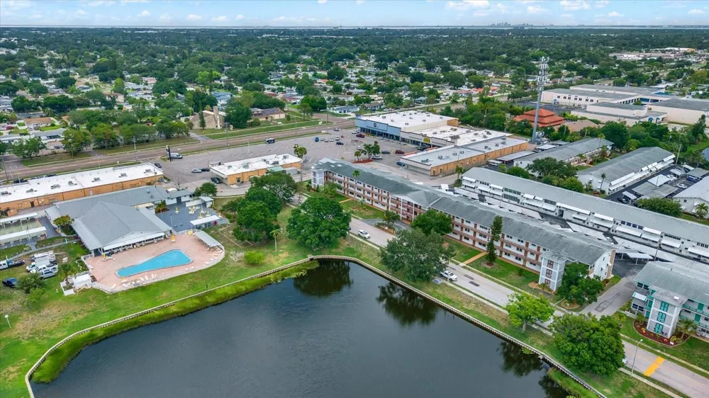 6015 19TH STREET #302 St Petersburg, FL 33714