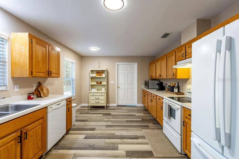 15713 NW 268TH TERRACE High Springs, FL 32643