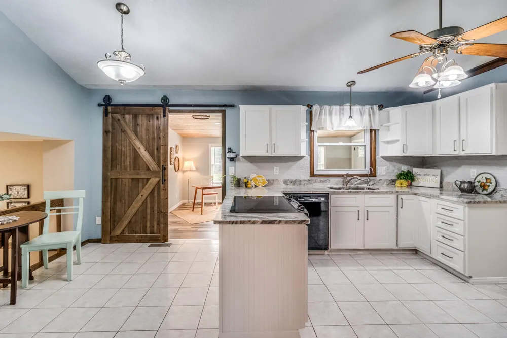 138 Grand Castle Terrace Battle Creek, MI 49014