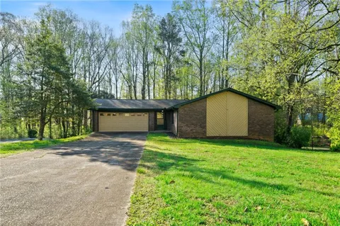 1131 Lafayette Drive SW
