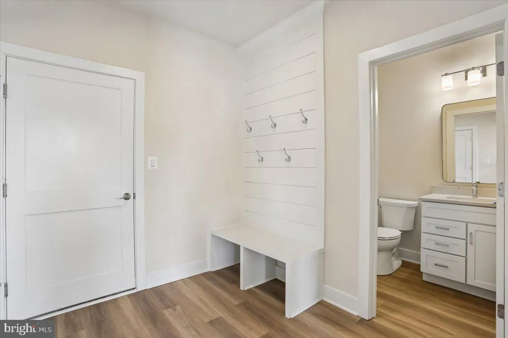 102 ALLEN LANE Poolesville, MD 20837