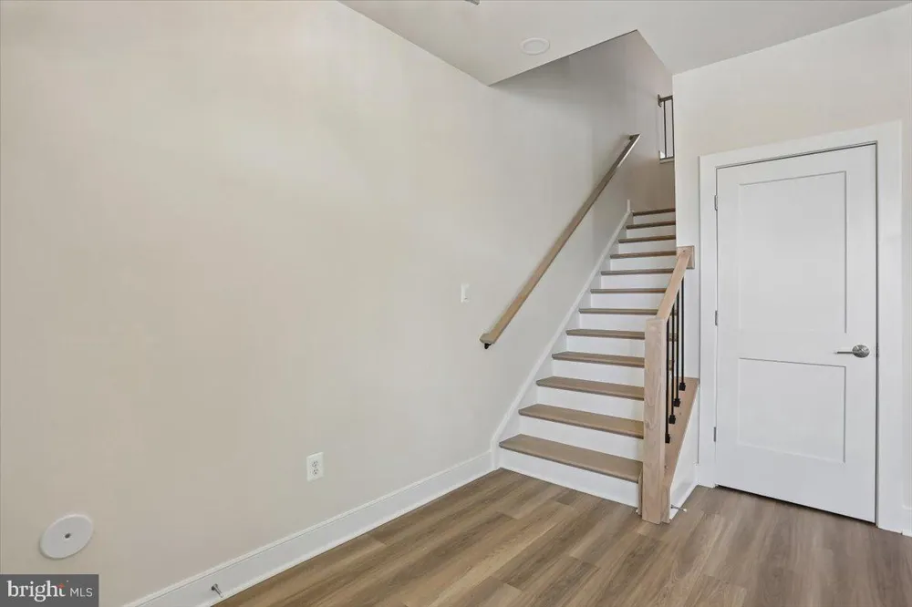 102 ALLEN LANE Poolesville, MD 20837