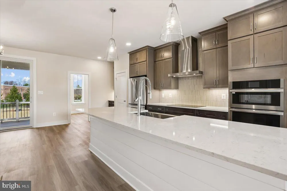 102 ALLEN LANE Poolesville, MD 20837