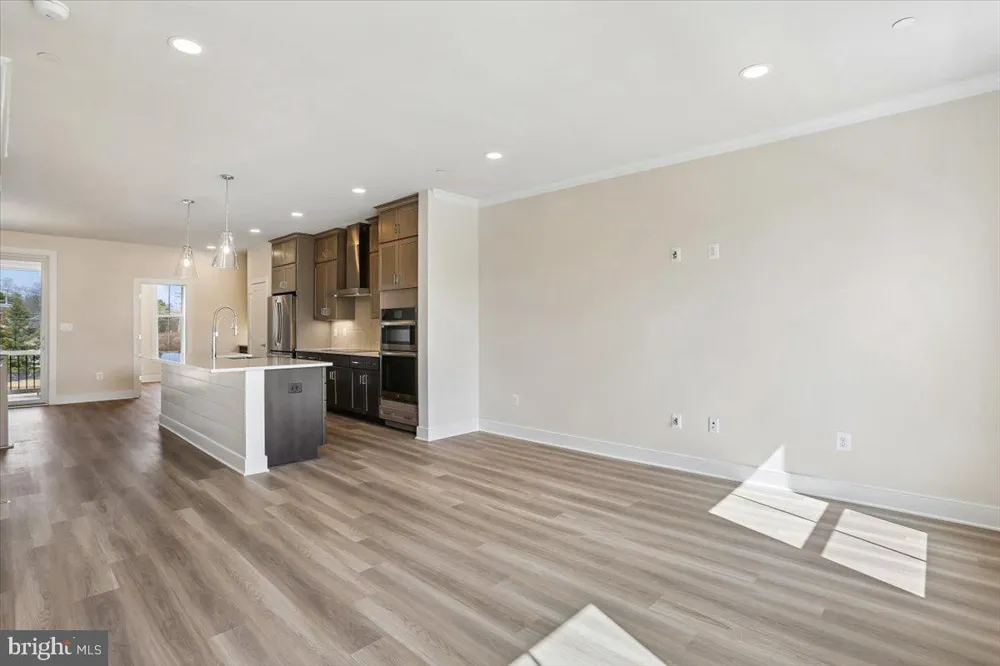 102 ALLEN LANE Poolesville, MD 20837