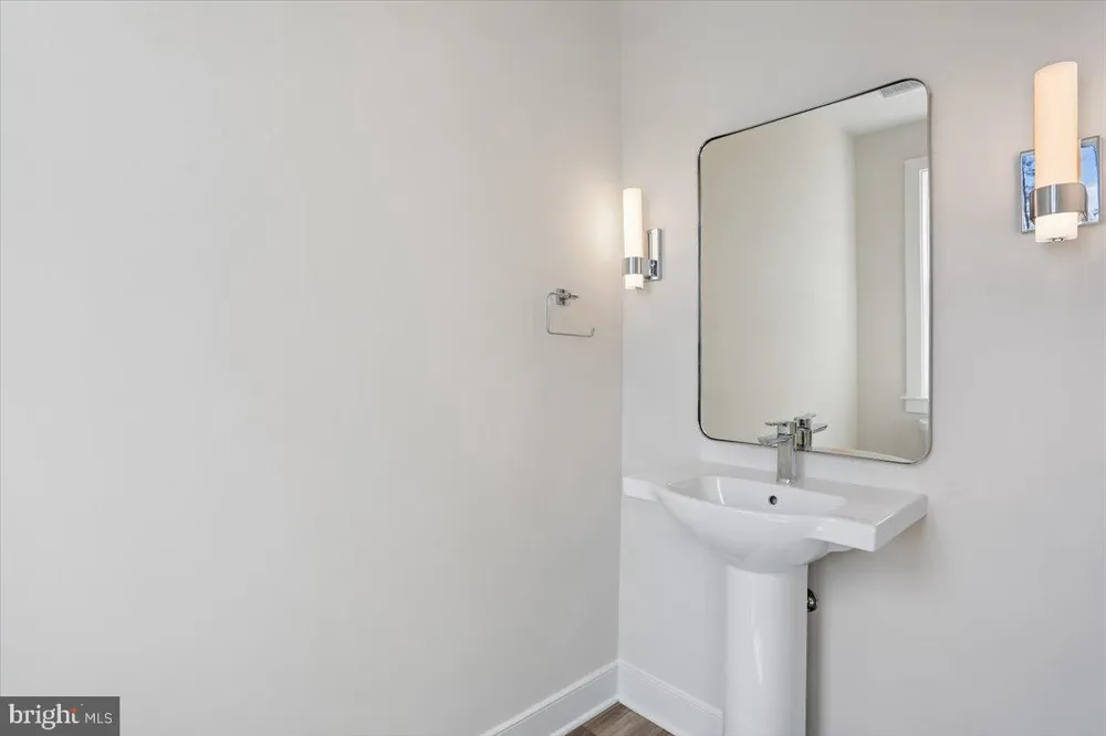 102 ALLEN LANE Poolesville, MD 20837