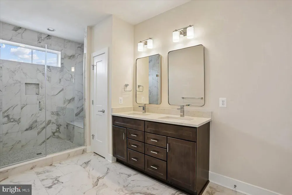 102 ALLEN LANE Poolesville, MD 20837