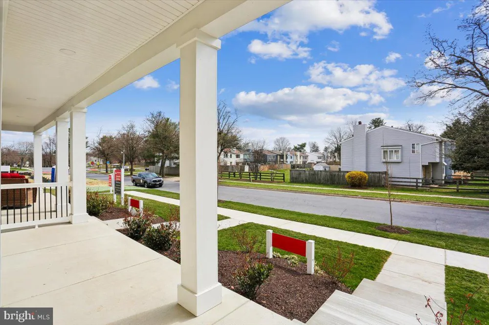 102 ALLEN LANE Poolesville, MD 20837