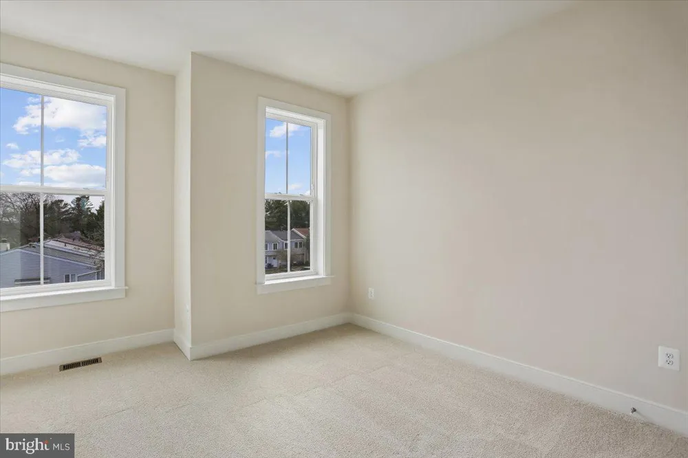 102 ALLEN LANE Poolesville, MD 20837