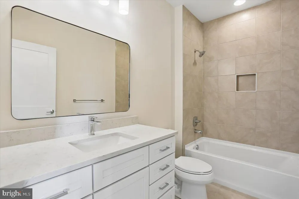 102 ALLEN LANE Poolesville, MD 20837