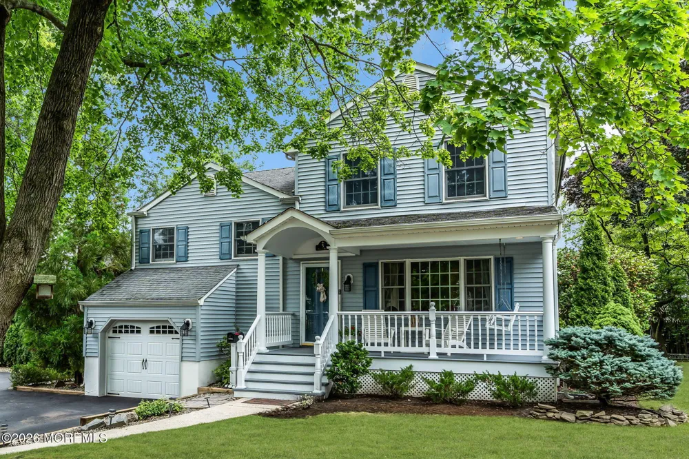 5 Spruce Drive Shrewsbury, NJ 07702