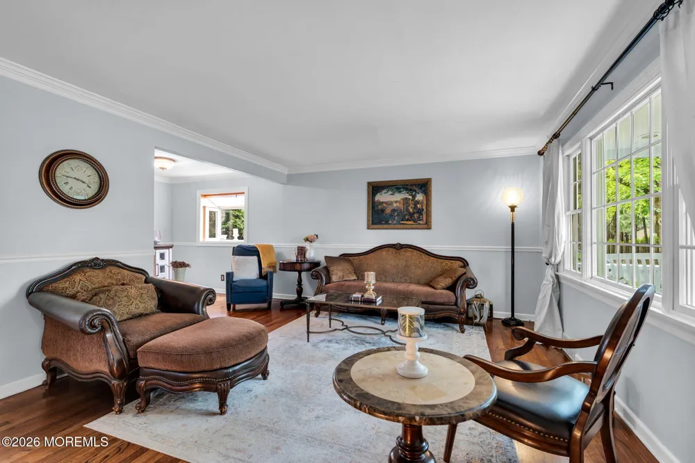 5 Spruce Drive Shrewsbury, NJ 07702