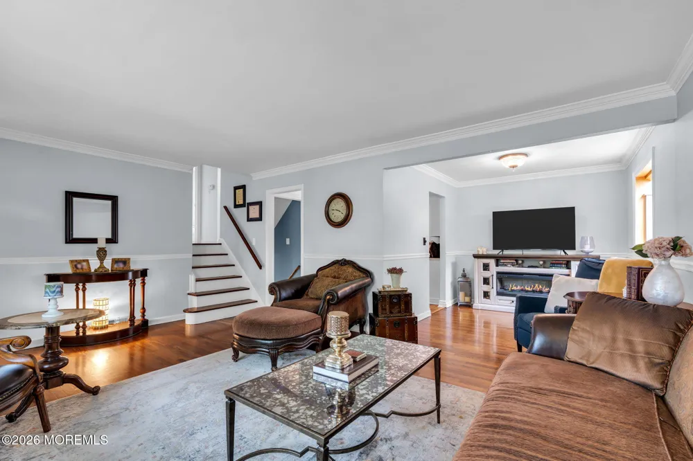 5 Spruce Drive Shrewsbury, NJ 07702