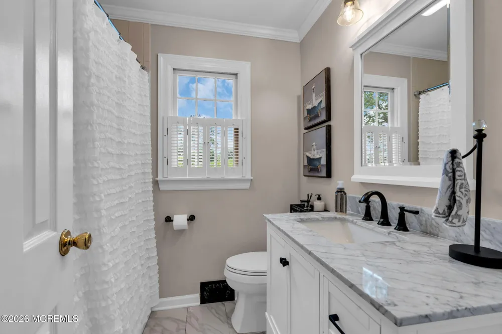 5 Spruce Drive Shrewsbury, NJ 07702