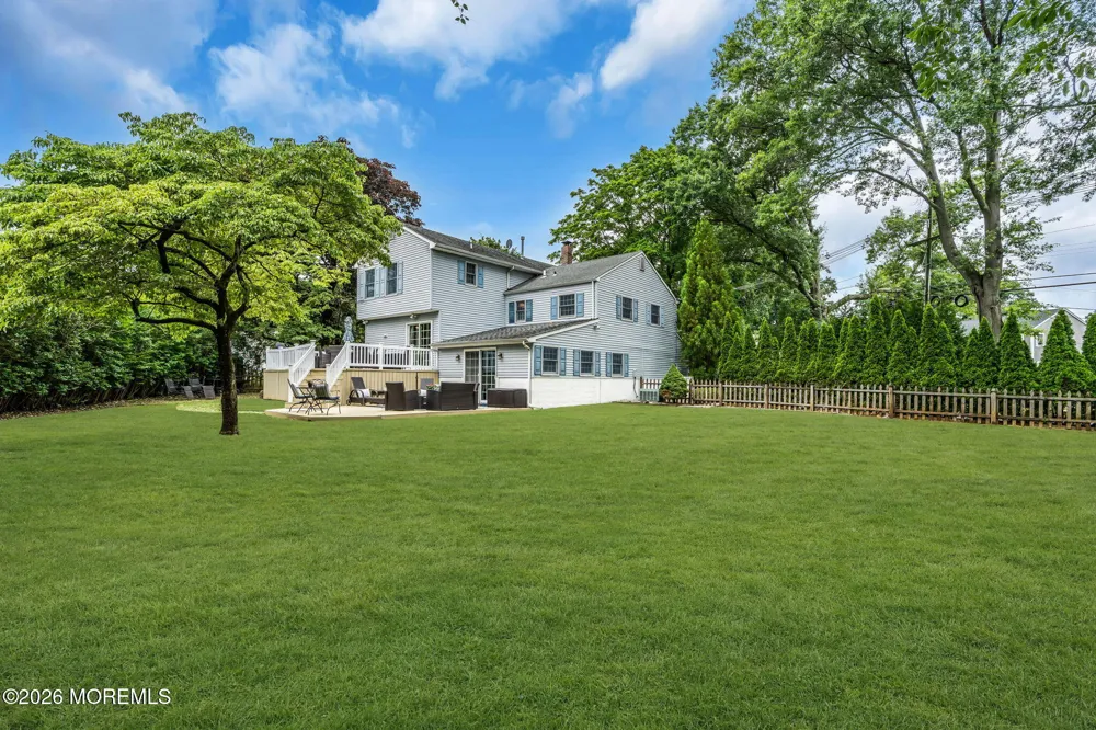 5 Spruce Drive Shrewsbury, NJ 07702