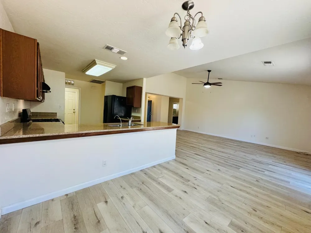 6591 W Fairmont Avenue Fresno, CA 93723