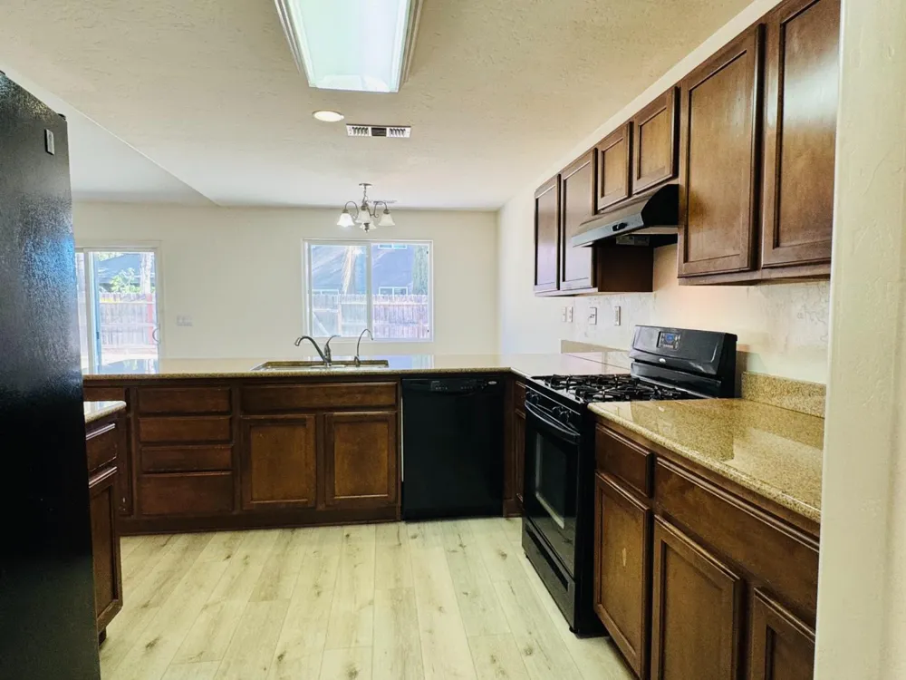 6591 W Fairmont Avenue Fresno, CA 93723